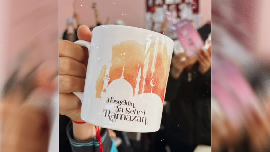 Ramazan Sevincini Hediyeleşerek Karşıladık